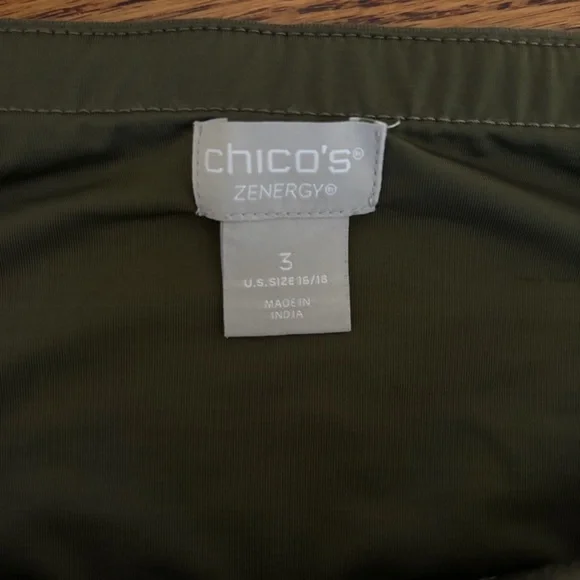 High-Waist Olive Capri Leggings with Side Pockets - Picture 4 of 5